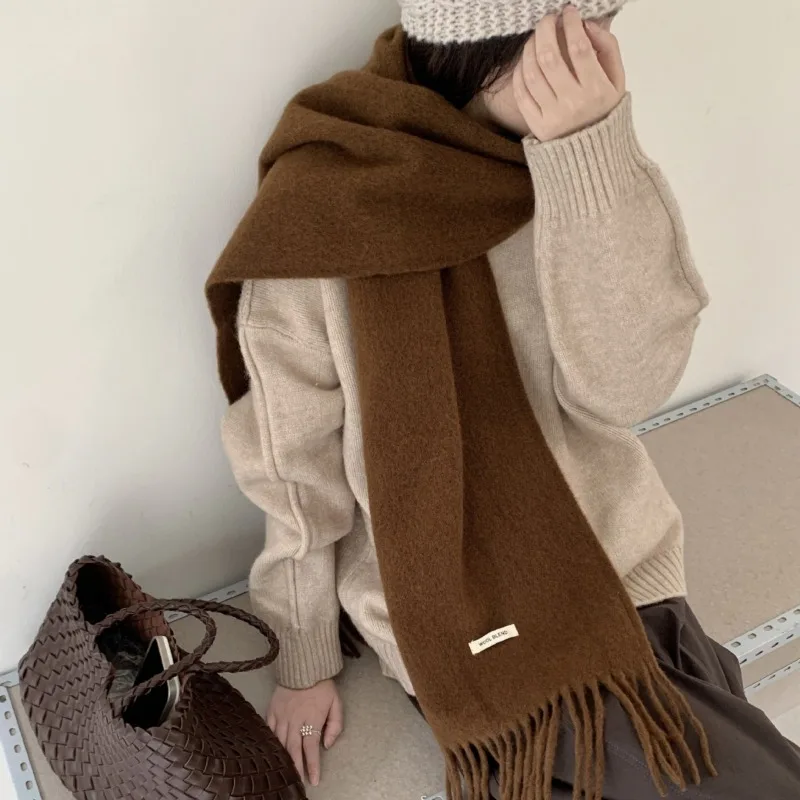 Muffler Men Wool - 韓国風、上品な無地のタッセル付きスカーフ。レディース、メンズ、冬用。ミニマルで汎用性が高く、暖かく、カップルで使えるウール混紡のスカーフ。