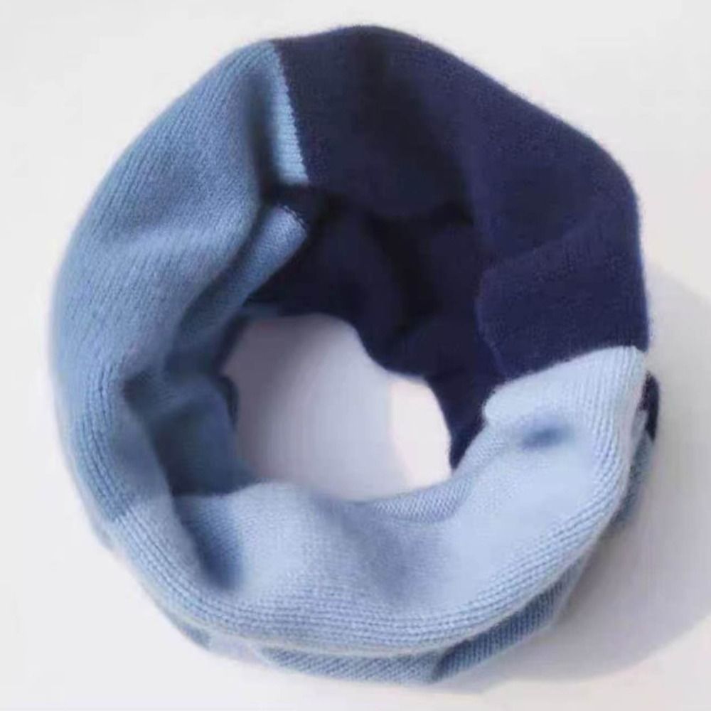 ソフトな配色が施された、無限に広がるデザインのニット製ネック - Infinity Scarf Knit のレビューと価格