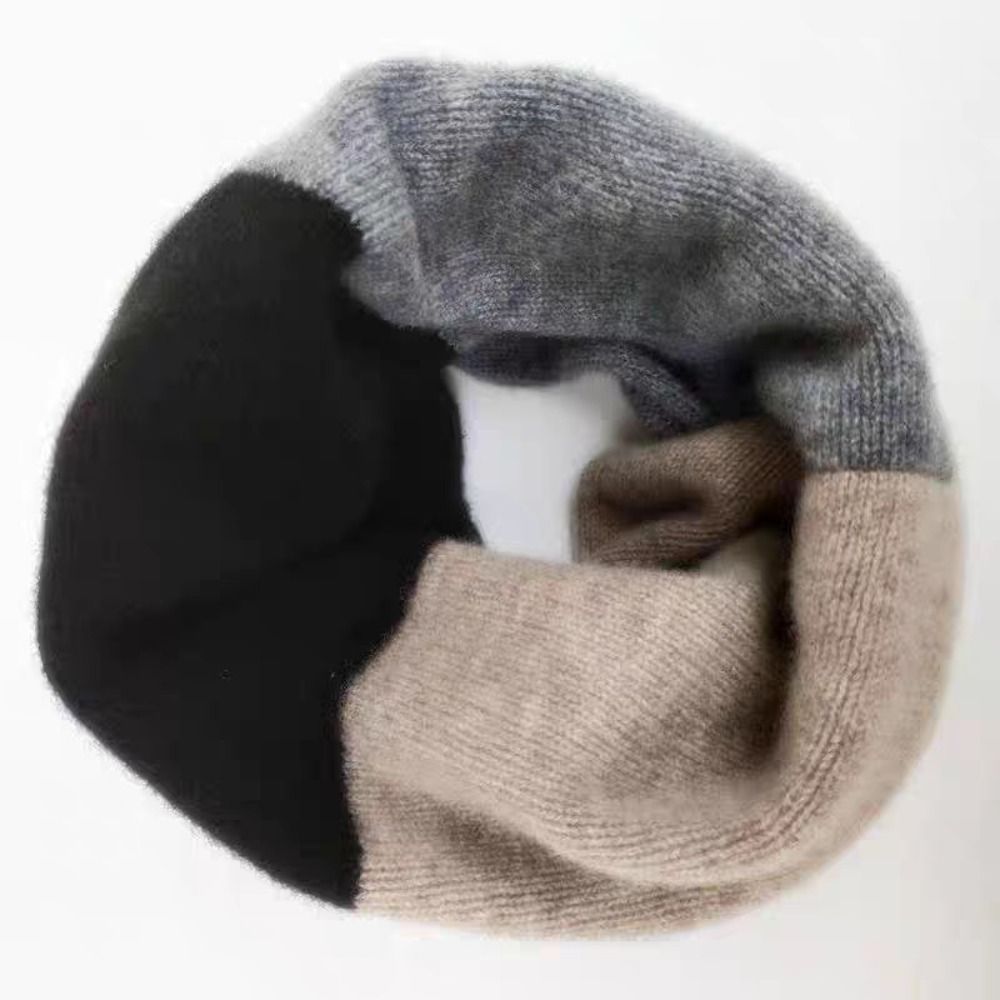 ソフトな配色が施された、無限に広がるデザインのニットマフラー - Infinity Scarf Knit のレビューと価格
